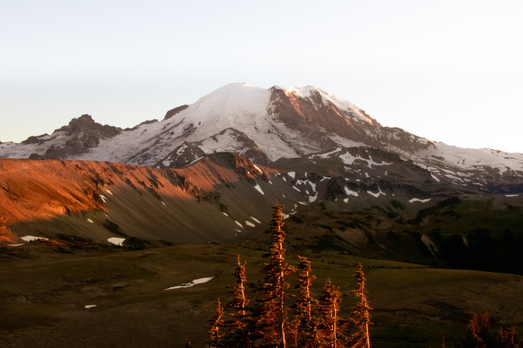 Emeline Lee - Warm Sundown of Mount Rainier